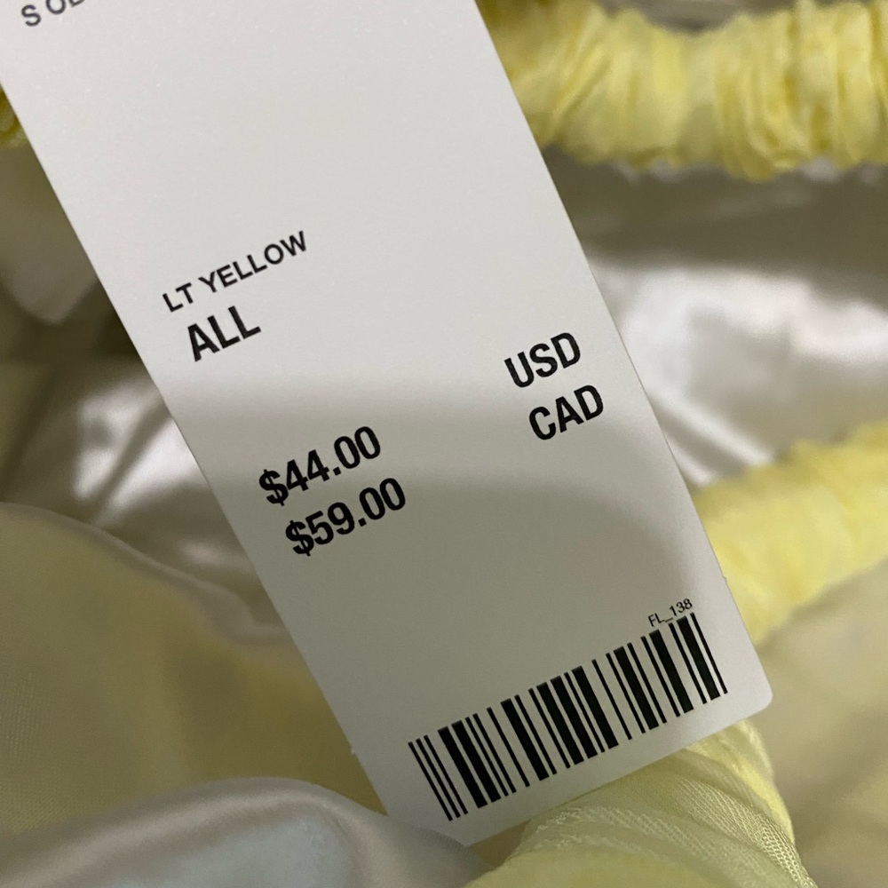 Urban Outfitters Petal Drawstring Shoulder Bag NWT - Picture 9 of 9